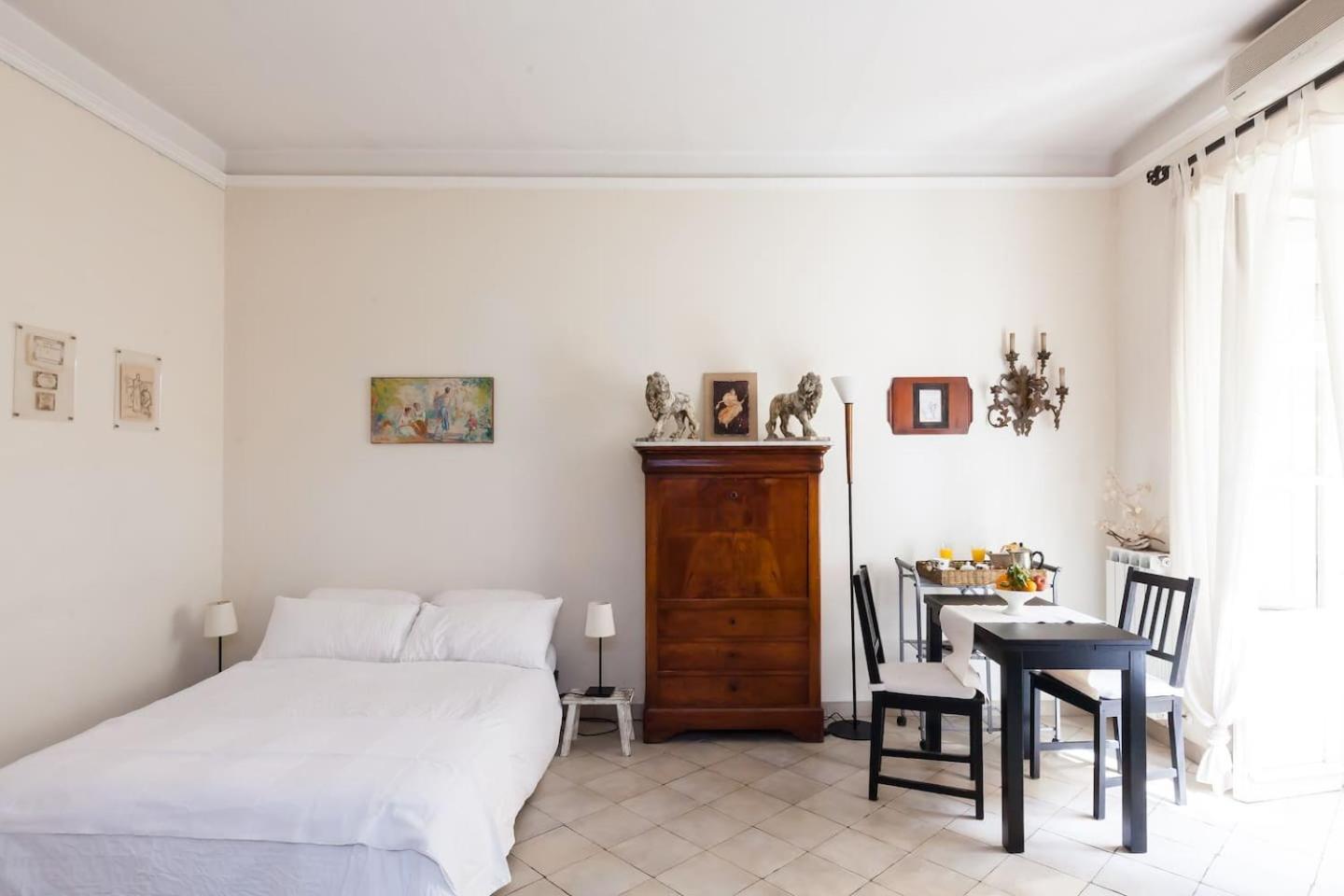 Vacanze Romane Apartment *